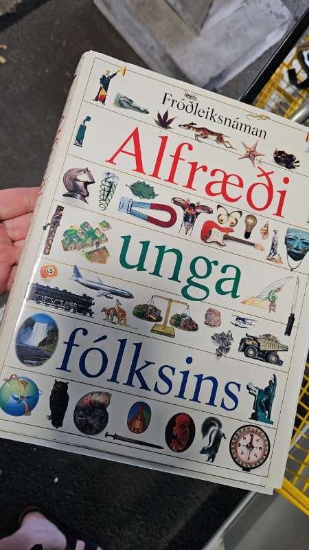 Bók alfrædi unga folksins