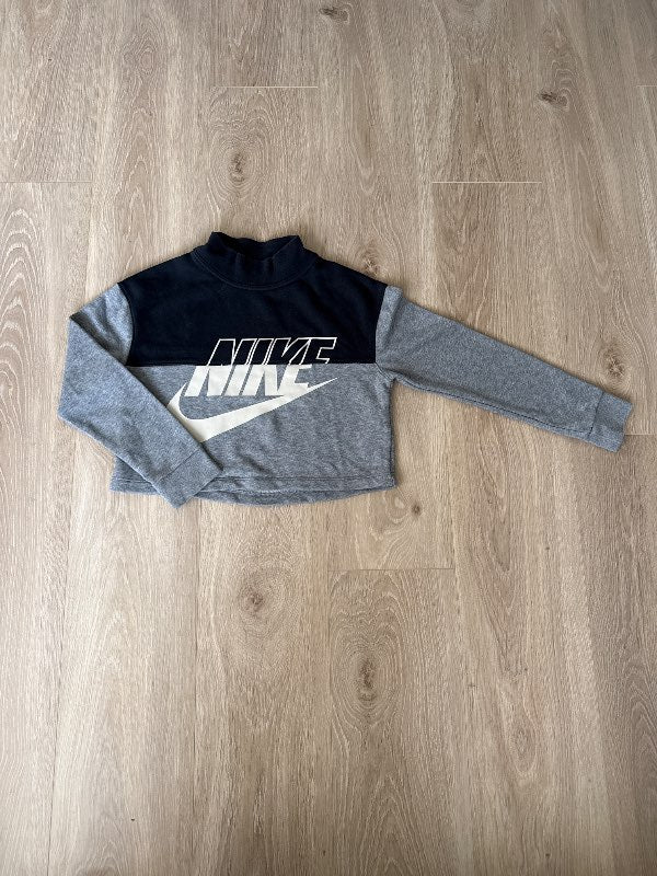 Nike svört og grá 137-146
