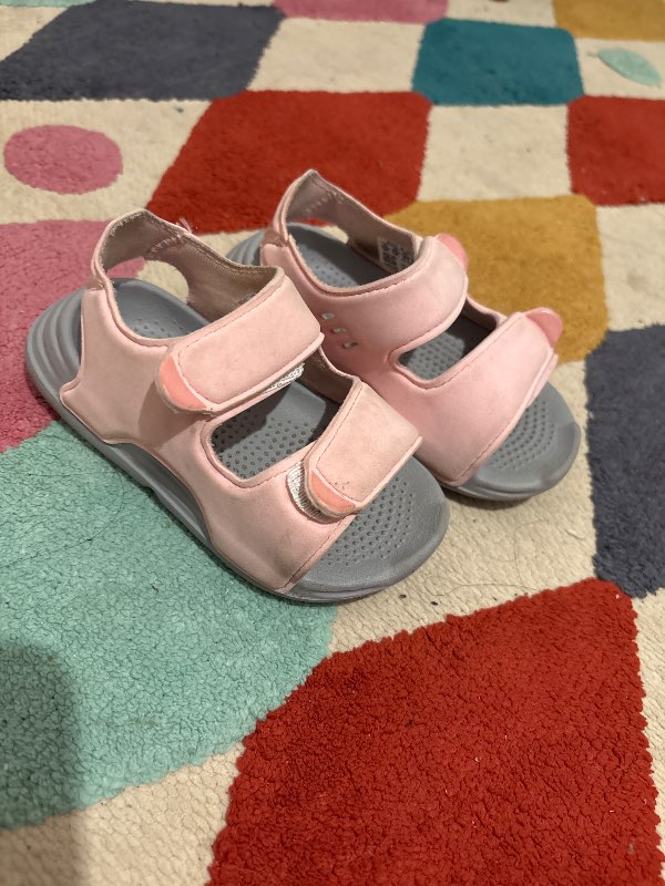 Adidas sandara bleika