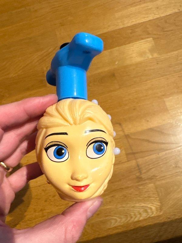 Frozen haus m ljósi og hljóði